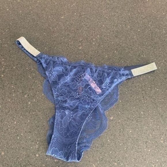 Victoria’s Secret Shine Strap Panty size M - Picture 2 of 3